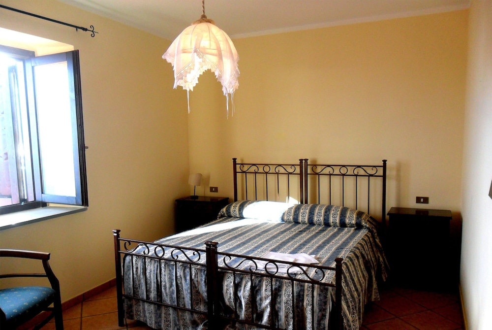 Comfort Quadruple Room, 1 Bedroom, Private Bathroom, Ocean View photo 1