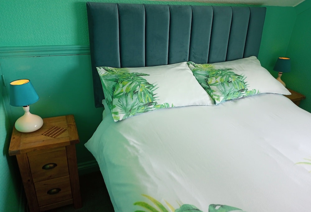 Double Room, Ensuite - Photo 3