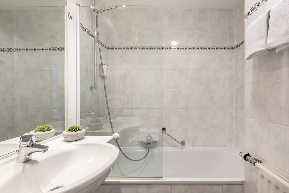 Standard Triple Room - Photo 2