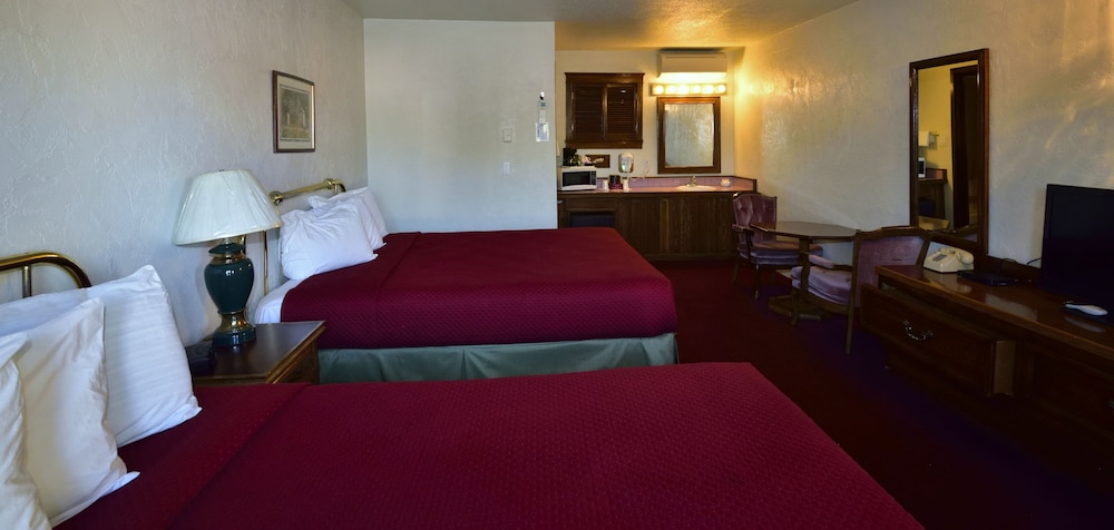 Standard Room, 2 Queen Beds
