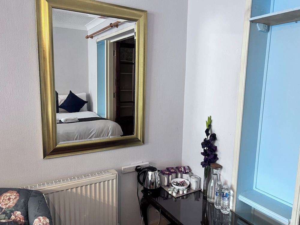 Family Quadruple Room, Multiple Beds, Bathtub, Ground Floor photo 2