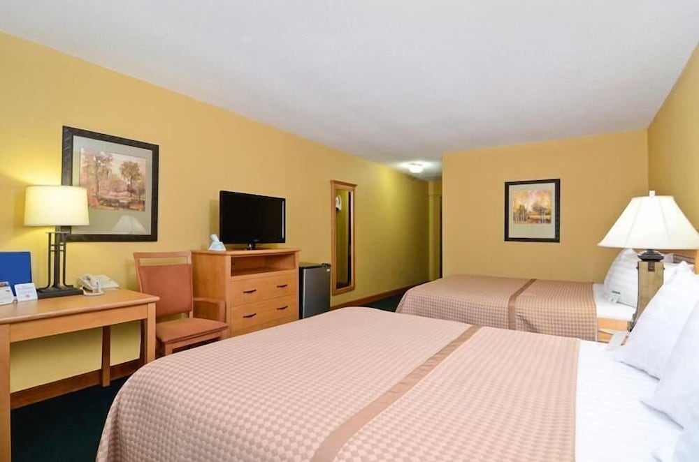 Room, 2 Double Beds, Smoking - Photo 3