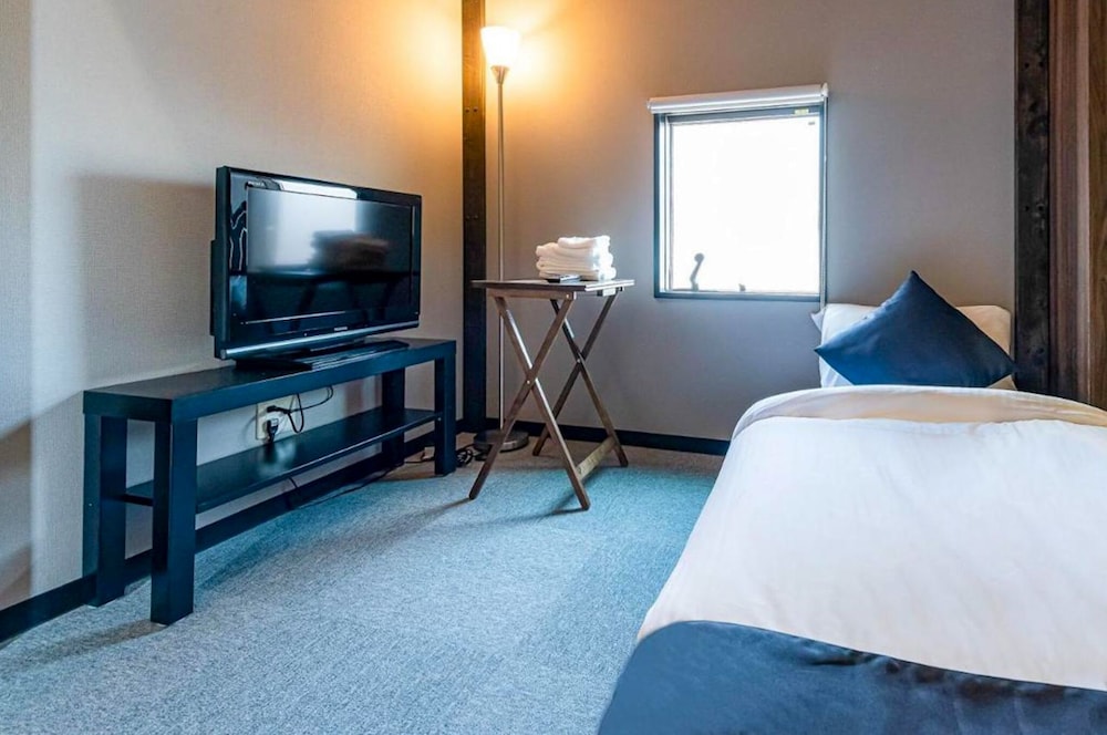 Basic Double Room photo 2