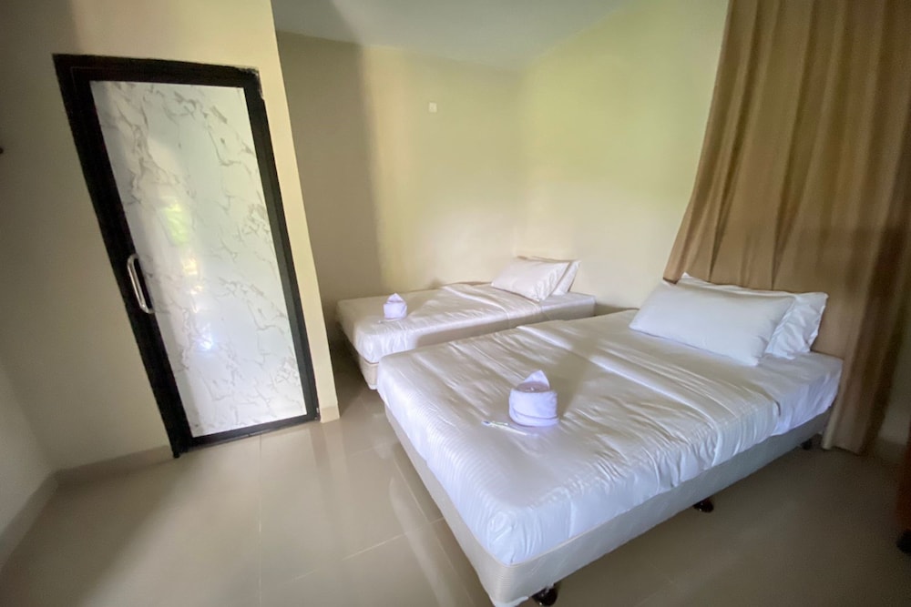 Deluxe Twin Room photo 3
