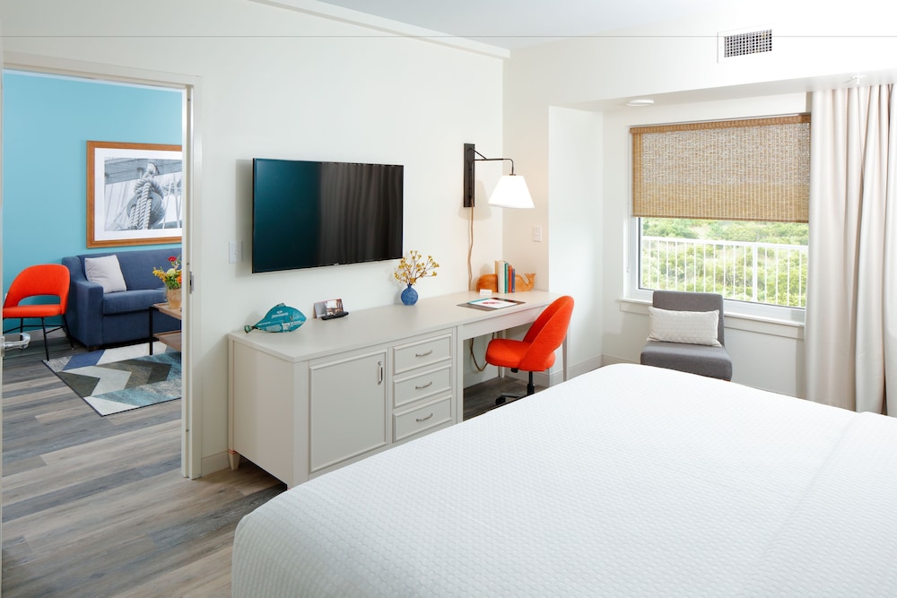 Suite, 1 Bedroom, Accessible (Top Floor) photo 3