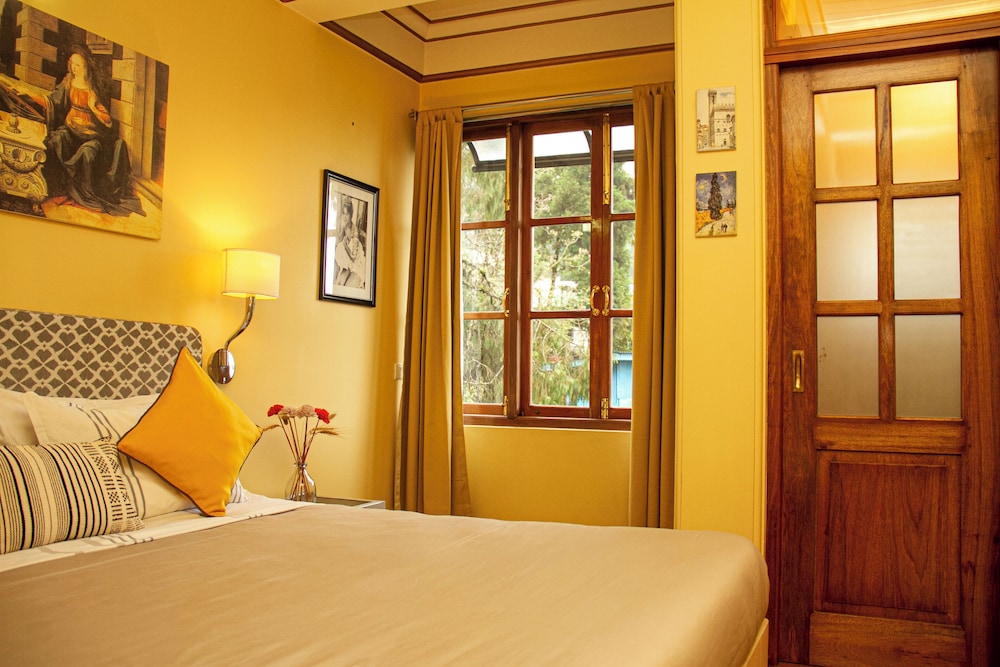 Two Bedroom Suite with Kangchenjunga View - Photo 1