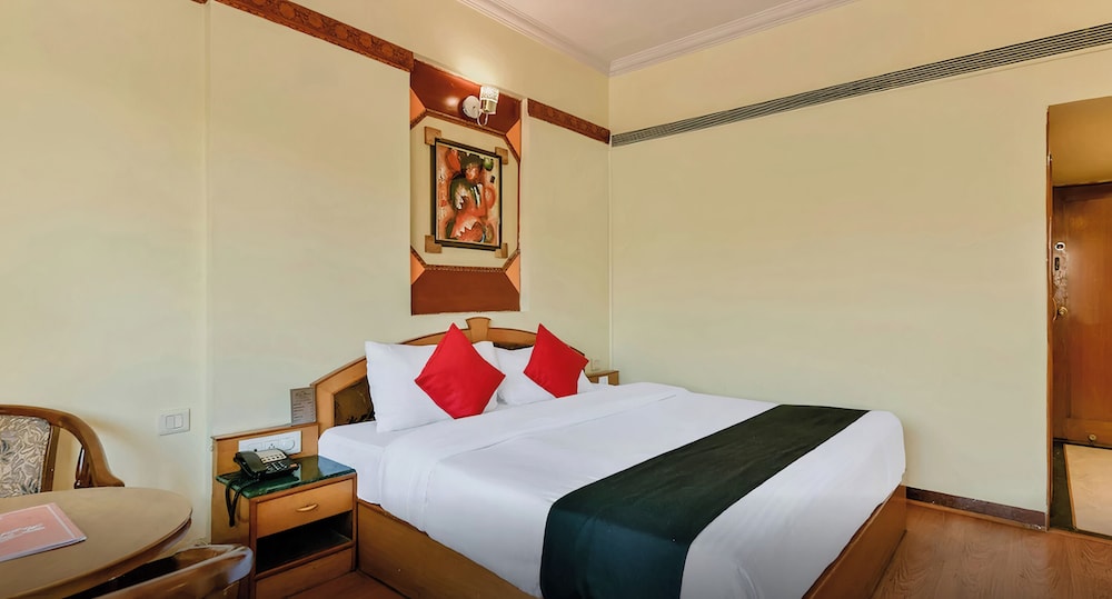 Deluxe Room, City View
