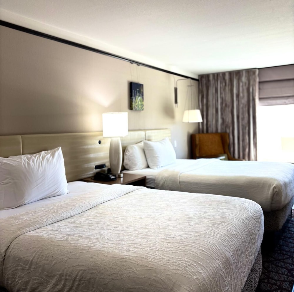 Standard Room, 1 Queen Bed