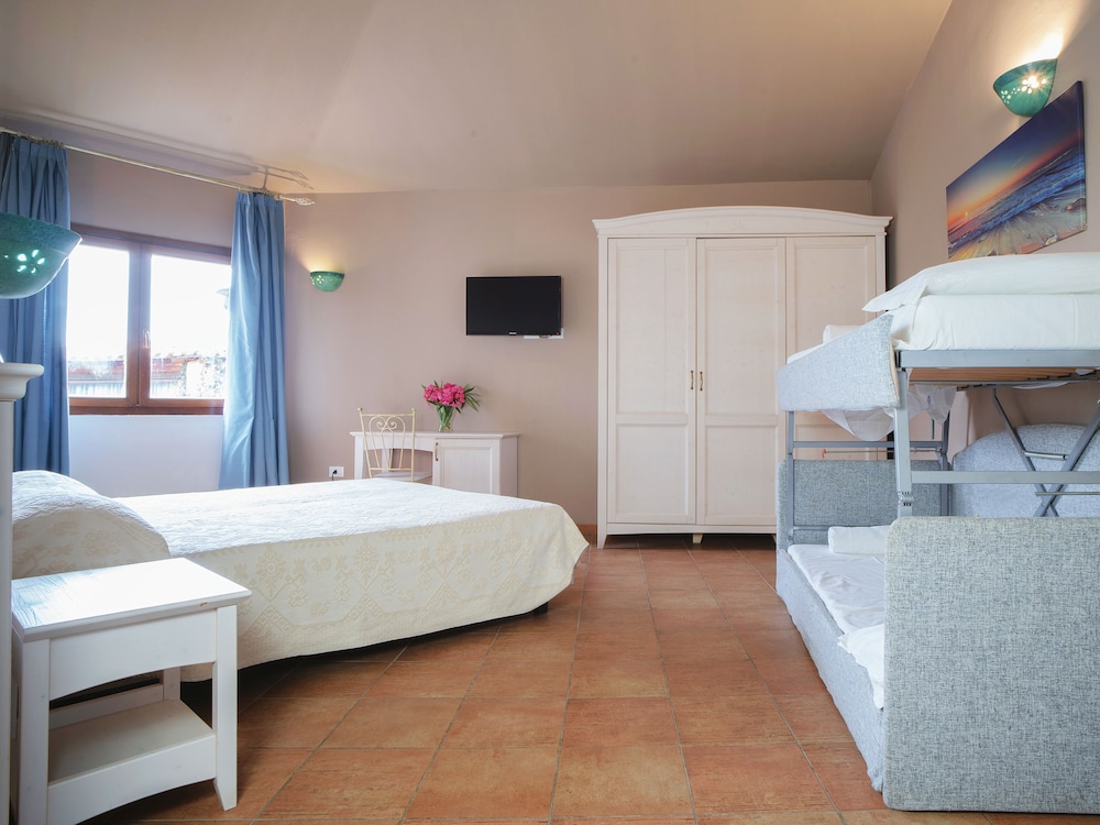 Quadruple Room with bunk bed