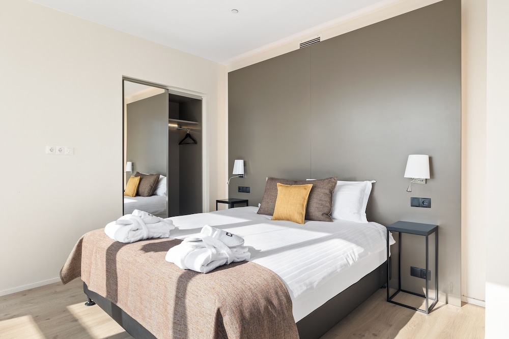 Panorama Double Room, Top Floor, Includes Spa Access - Photo 2