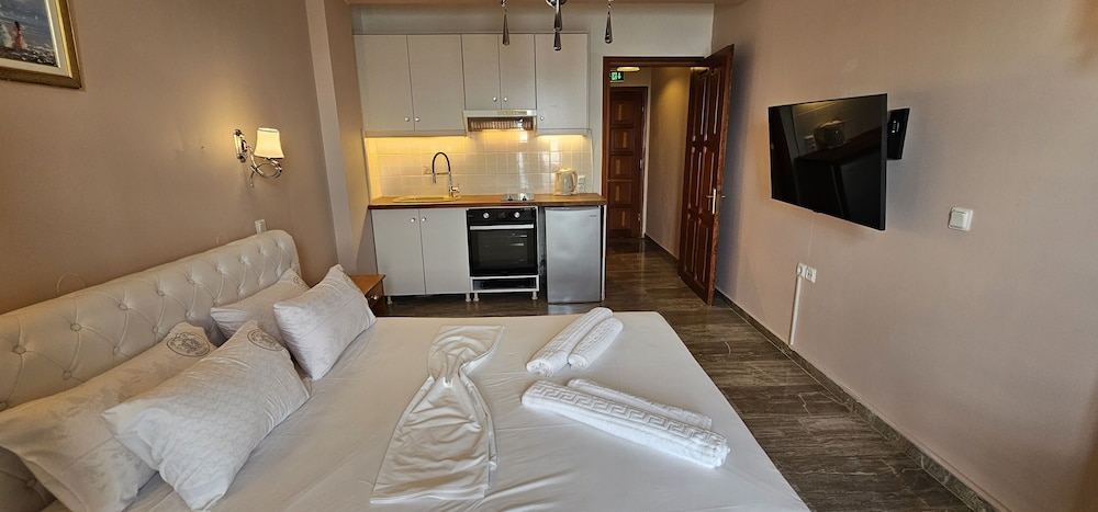 Deluxe Studio Suite photo 3