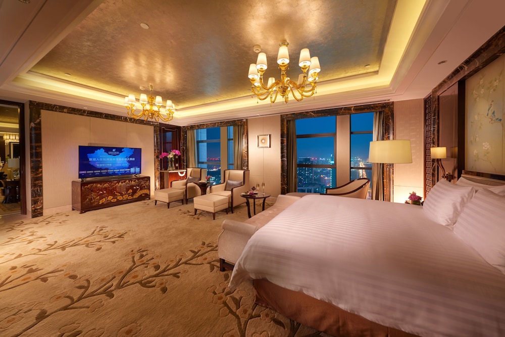 Executive Non-Smoking King Bed Room photo 2