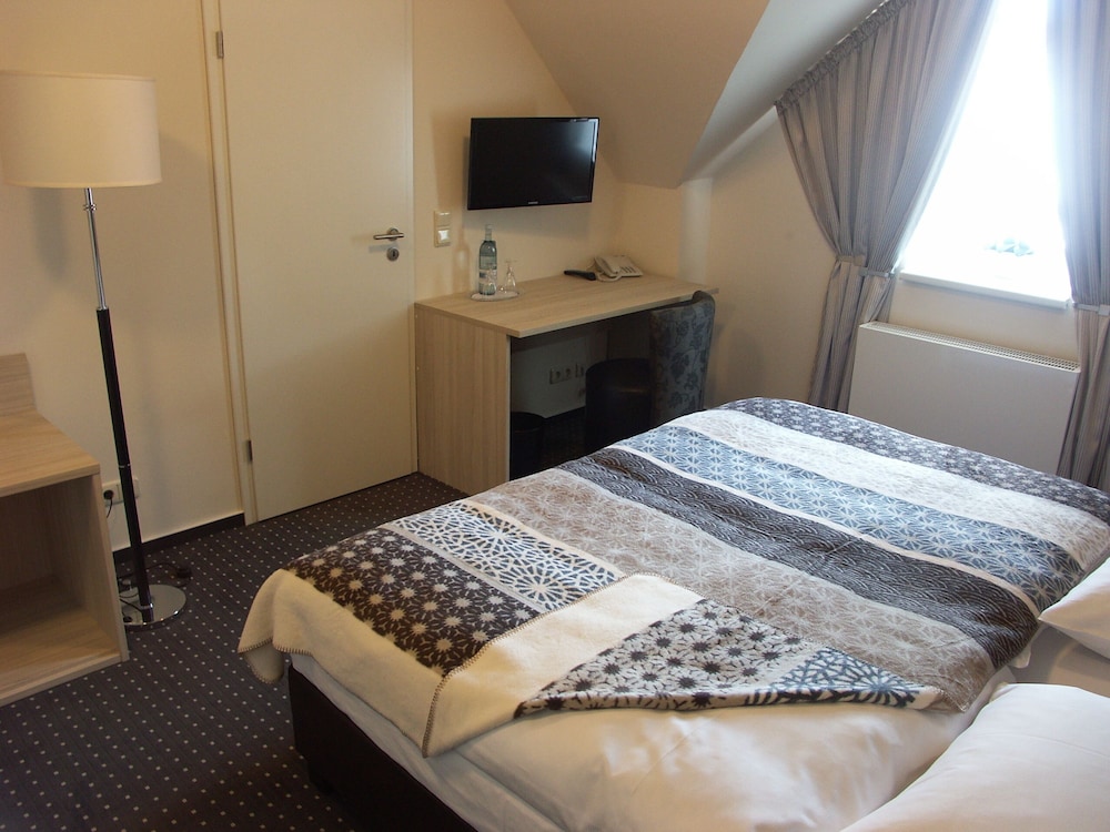 Classic Double Room, 1 Queen Bed, Non Smoking