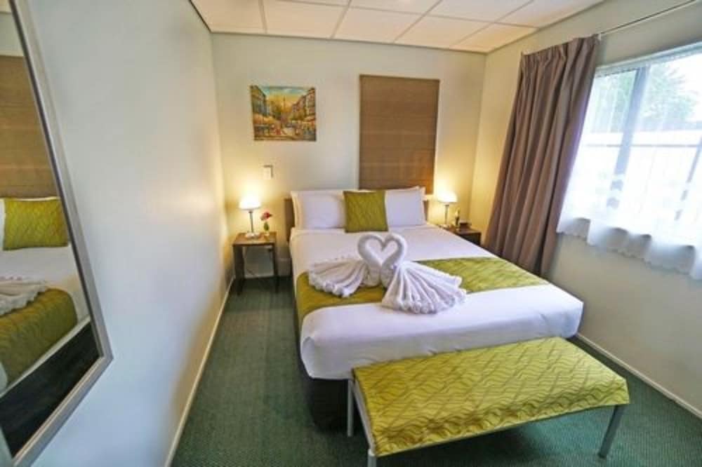 1 Bedroom Unit - Photo 2