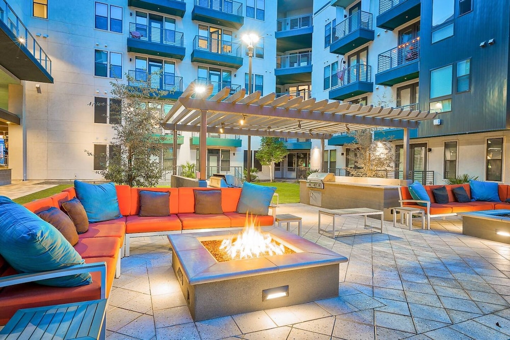 Modern 2BR Cozysuites on Town Lake Waterfront 03, Foto 55
