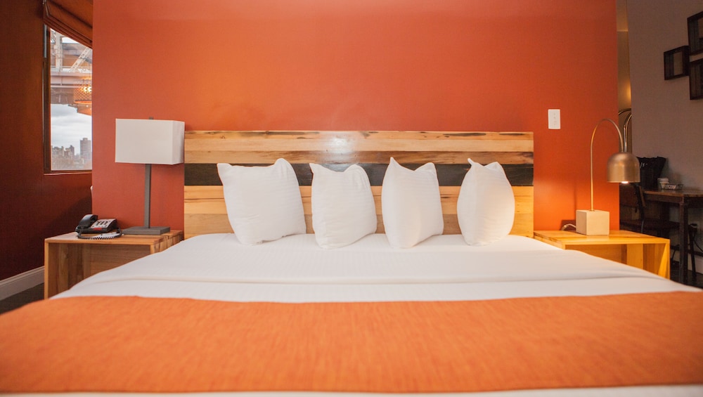 Studio Suite, 1 King Bed, Non Smoking photo 2