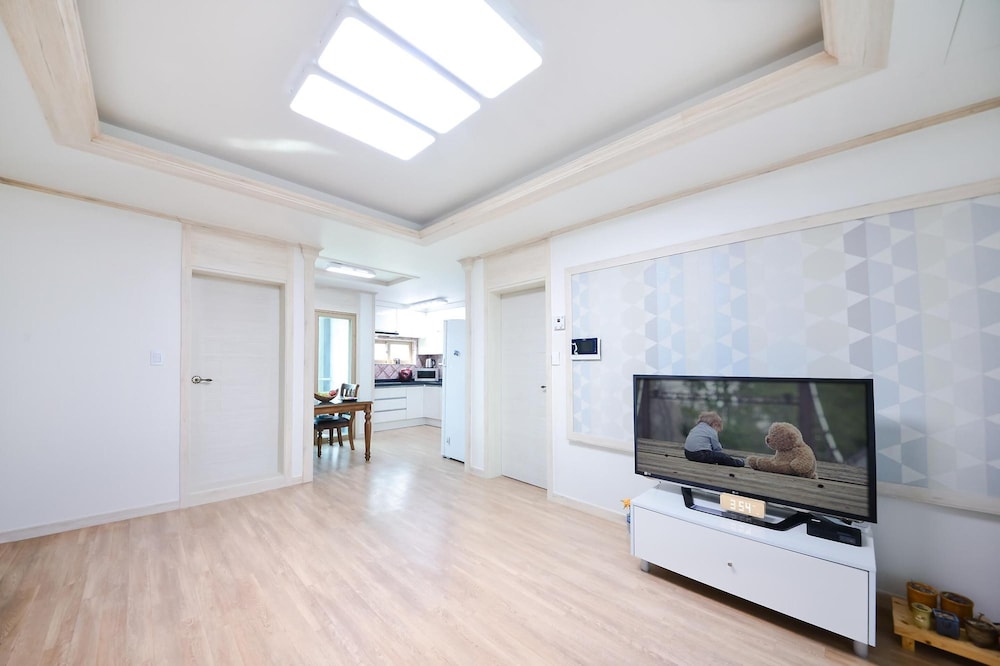 Basic Room, 1 Bedroom (201) photo 2