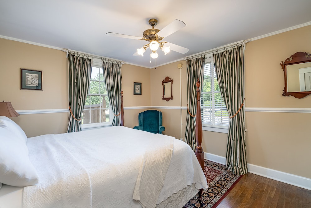 The John Rolfe Room photo 2