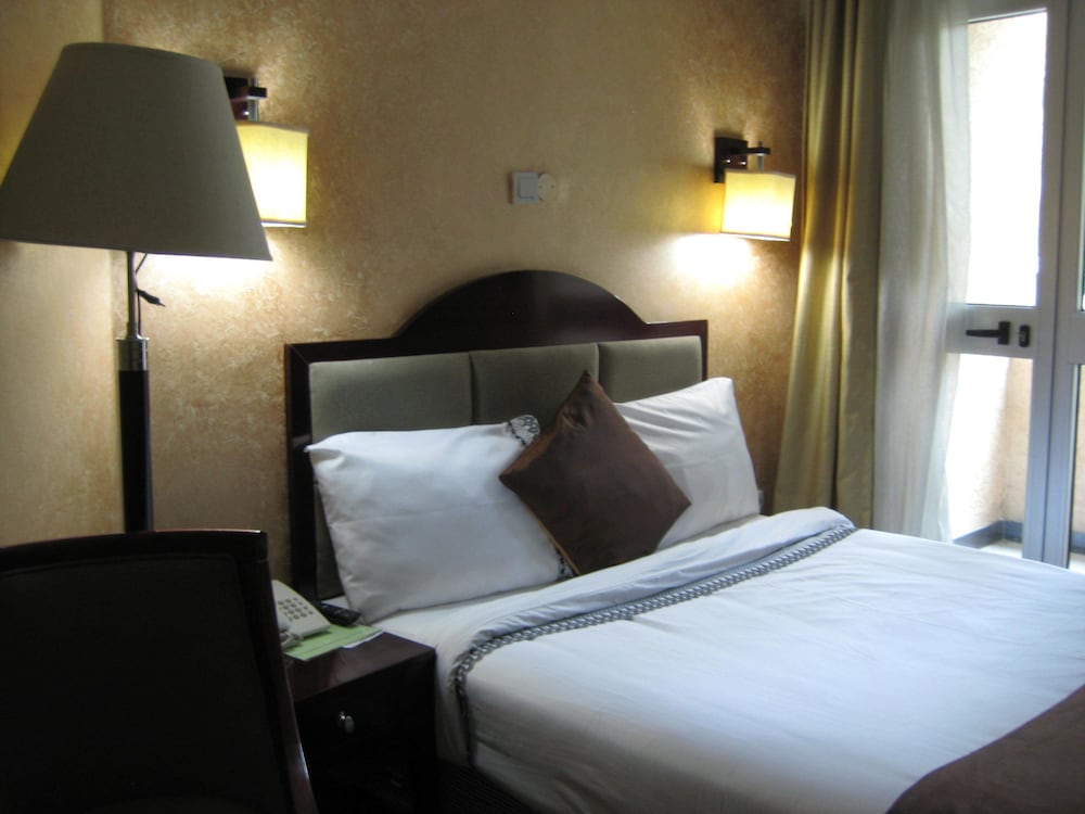 Deluxe Single Room, 1 Queen Bed, Accessible, Mountain View photo 3