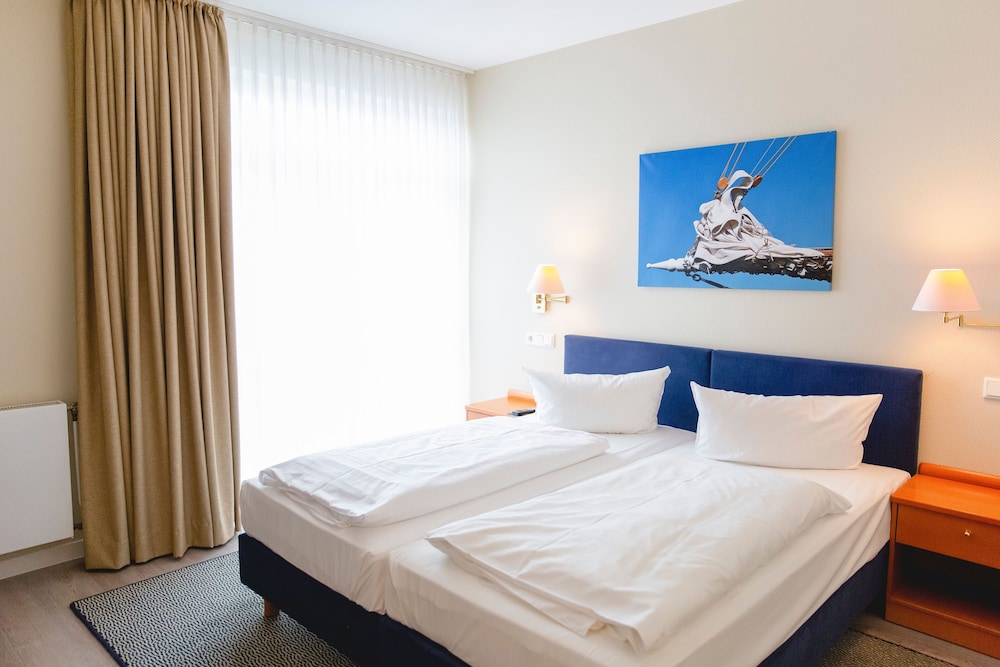 Classic Double Room, Canal View photo 2