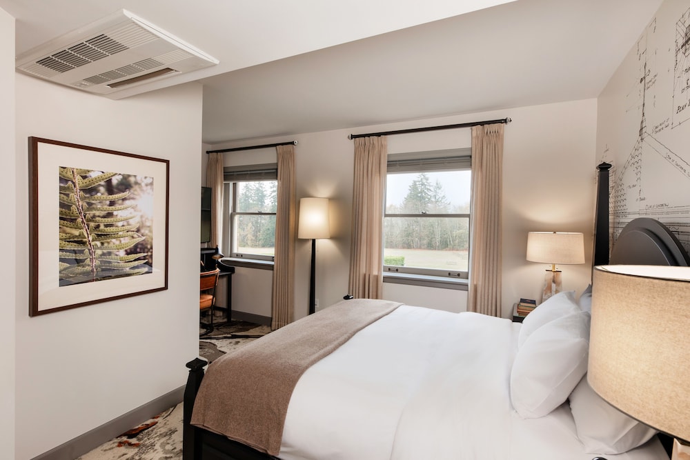Classic Room, 1 King Bed - Photo 1
