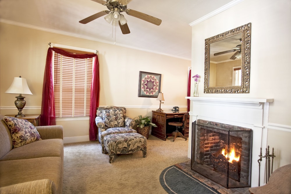 Saffron's Suite photo 3