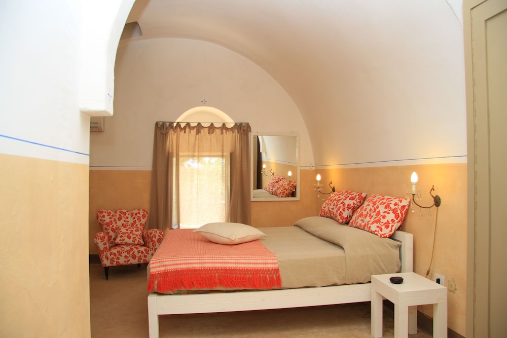 Exclusive Suite, 2 Bedrooms, Garden View photo 3