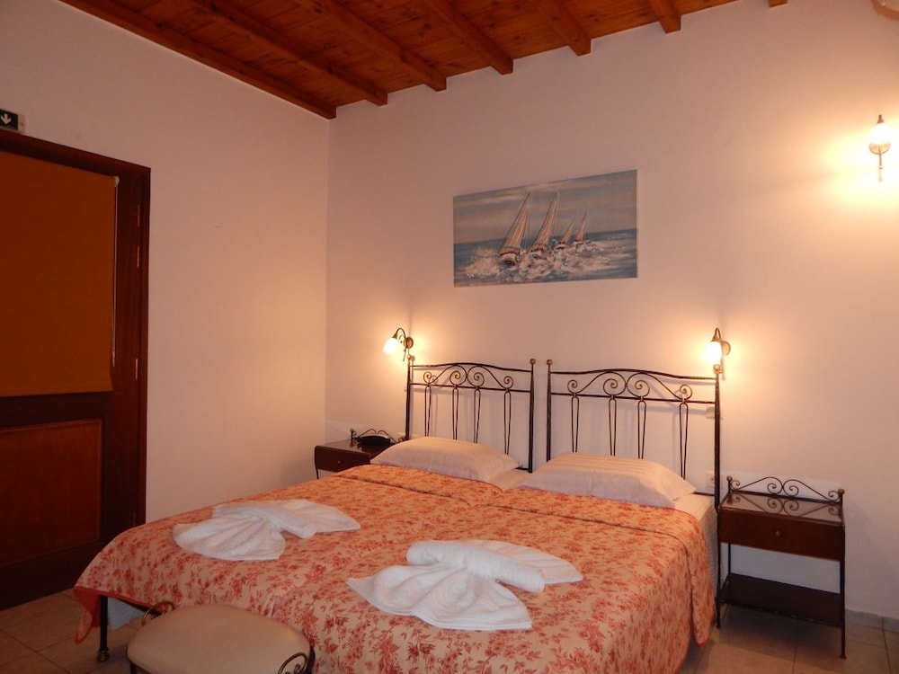 Economy Double Room, Sea View photo 3