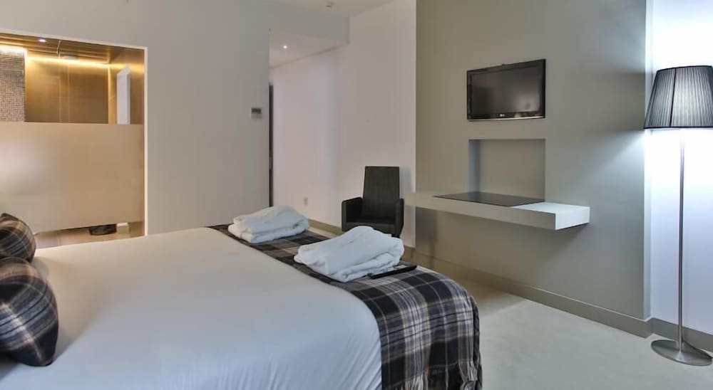 Deluxe Double Room, 1 Double Bed, River View photo 3
