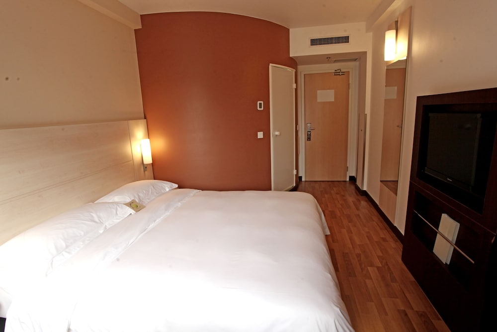 Standard Double Room photo 2