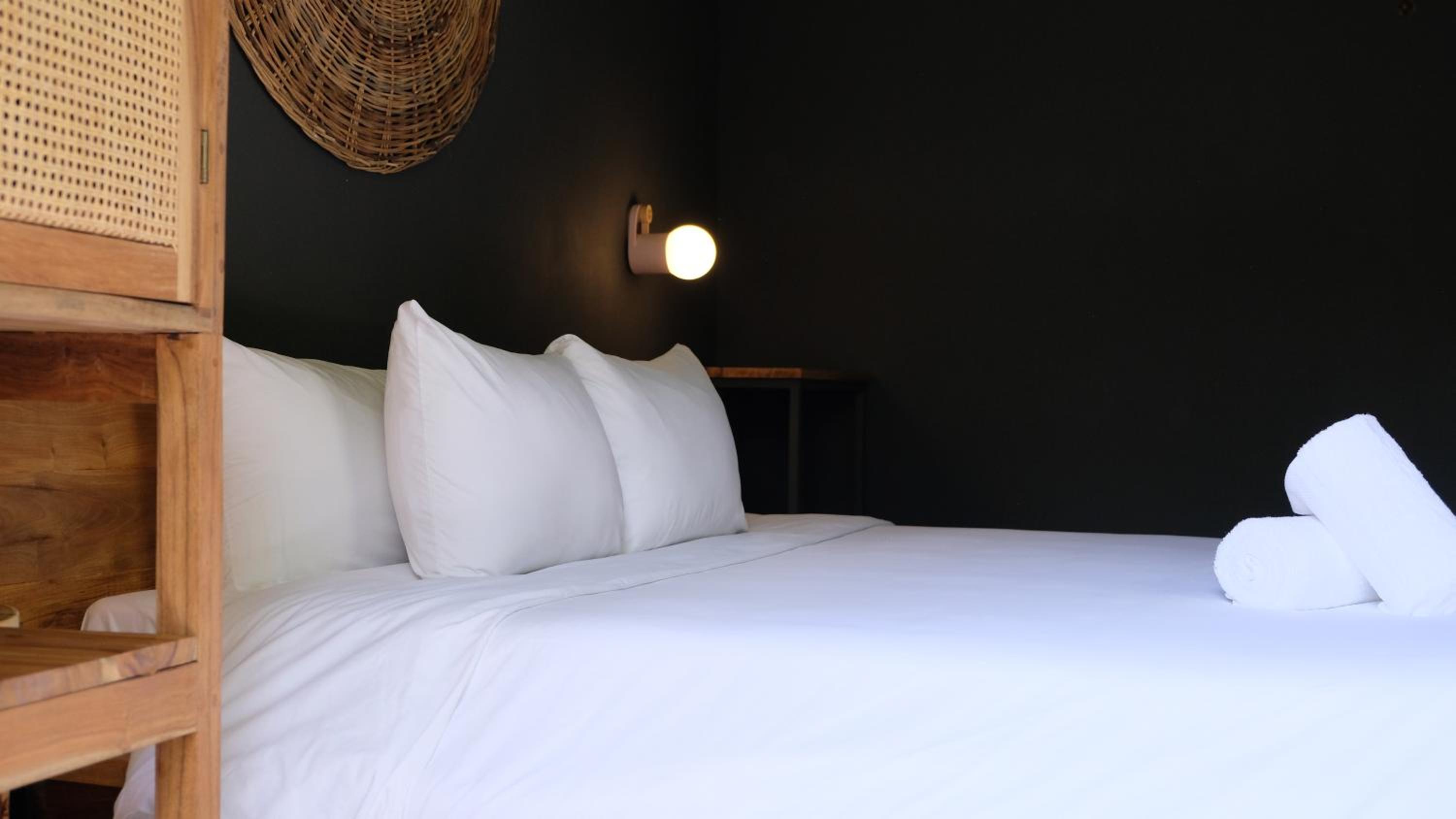 Standard King Room - Photo 2