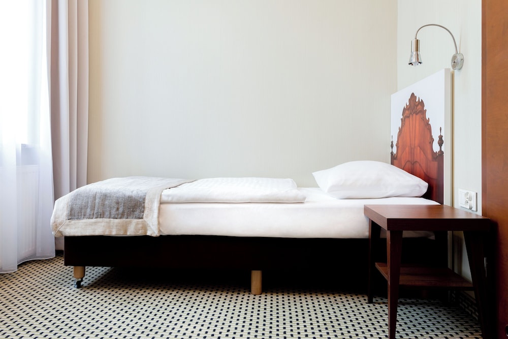Single Room photo 3