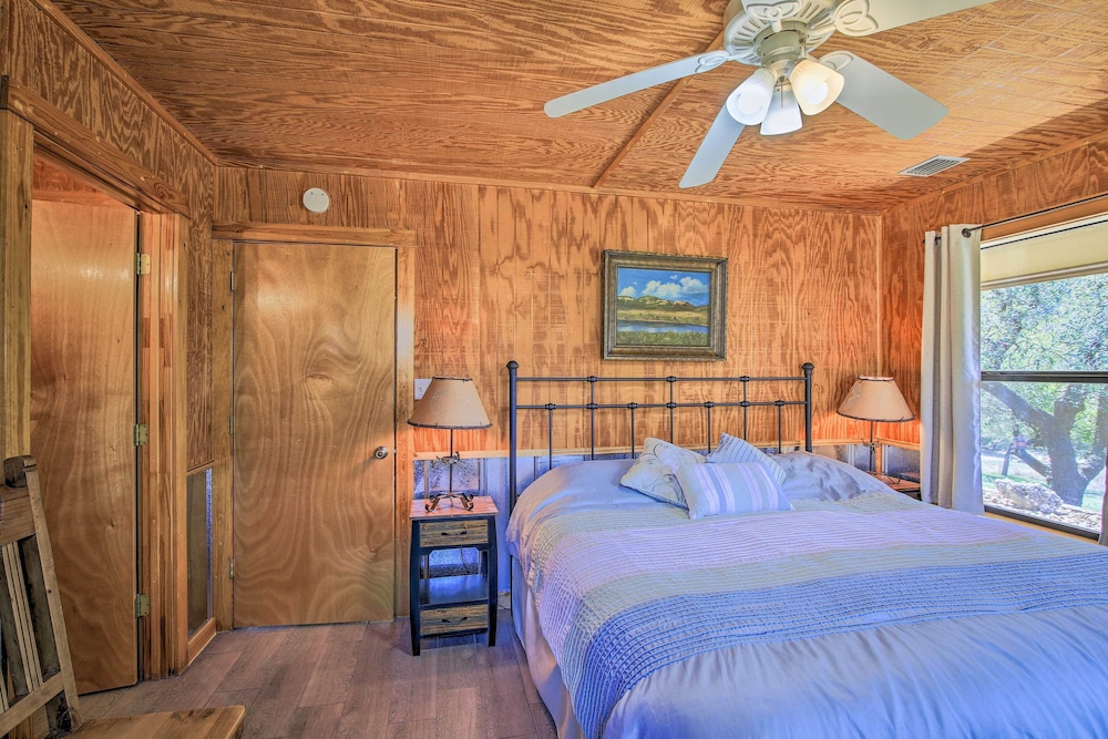House (4 Bedrooms) photo 1