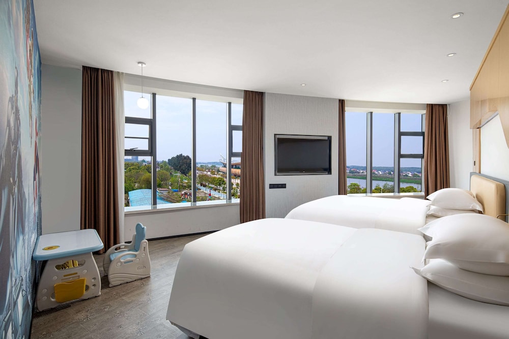 Family Room, Multiple Beds, Non Smoking