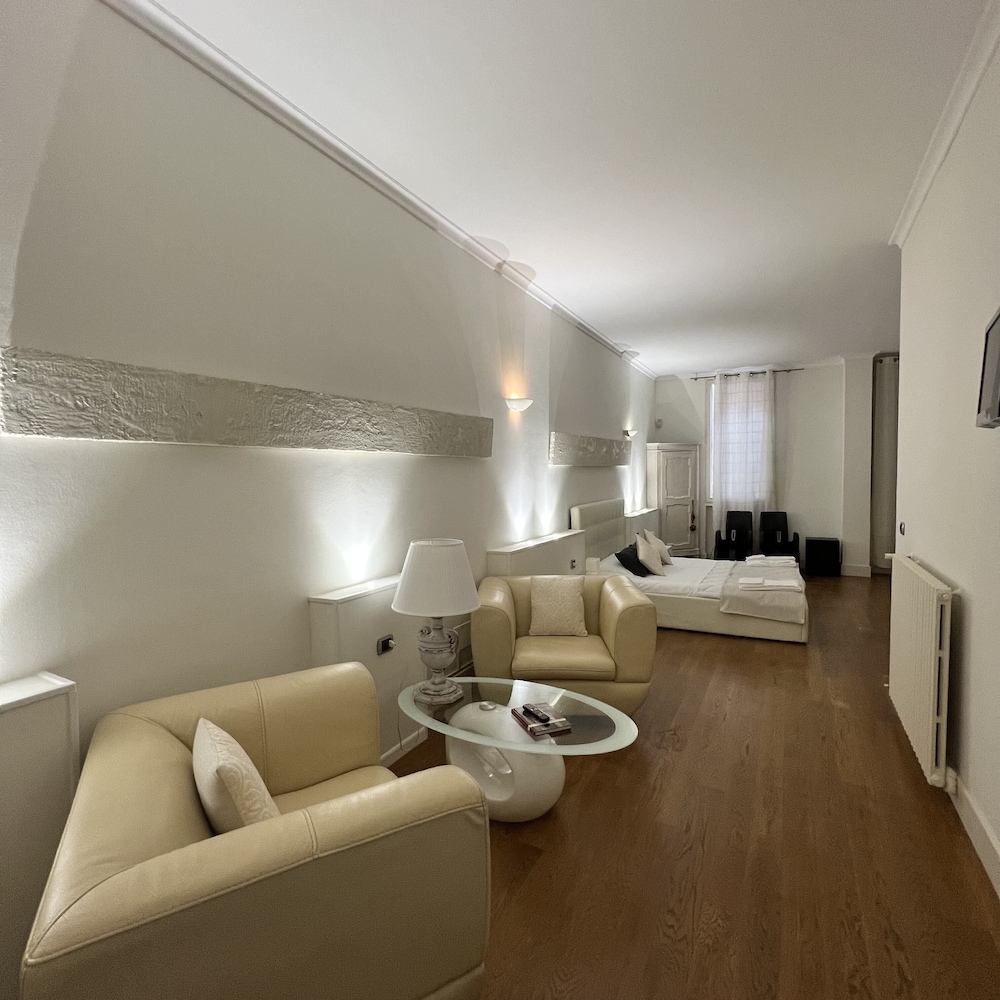 Junior Studio Suite photo 3