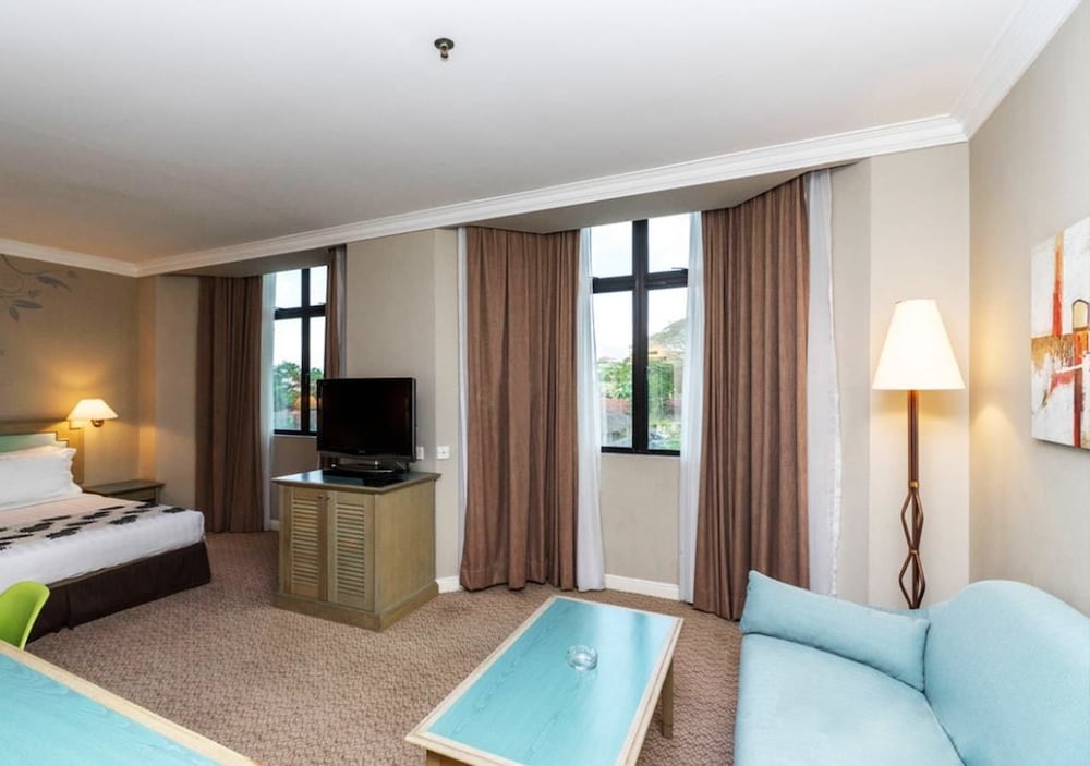 Regalodge Family Suite photo 3