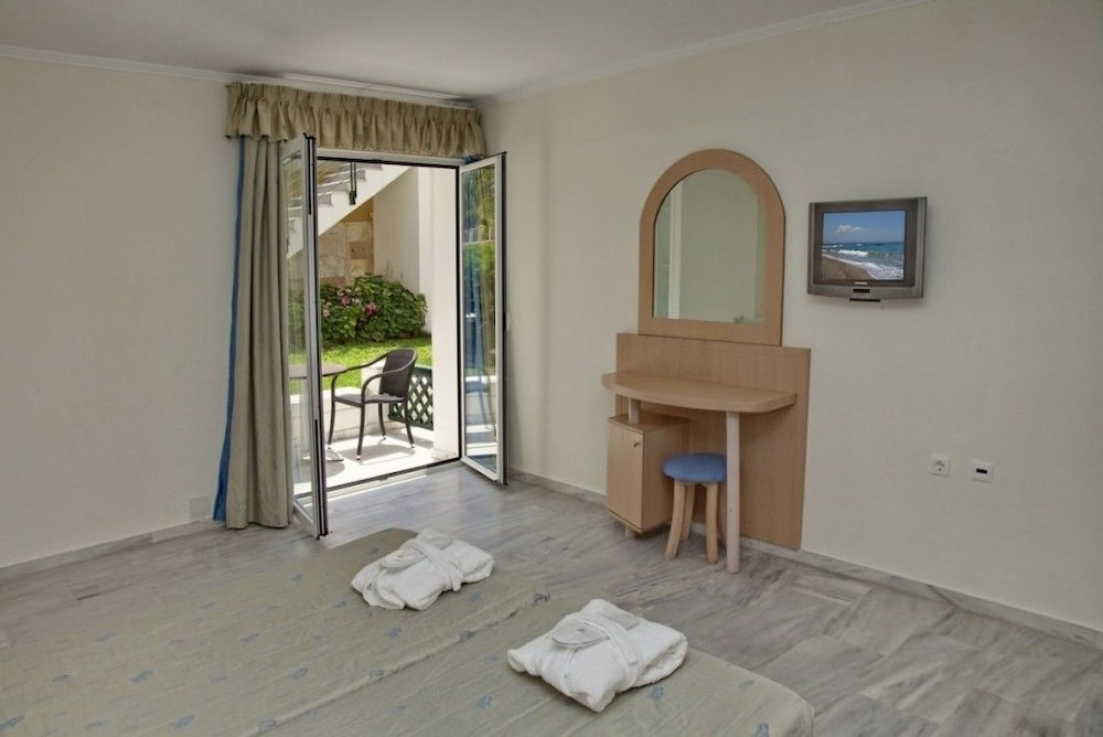 Standard Room - Photo 16
