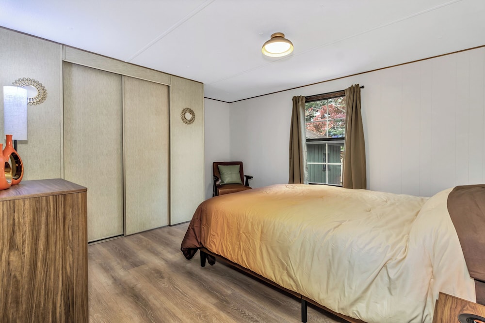 Signature House, 2 Bedrooms, Pets Allowed photo 3