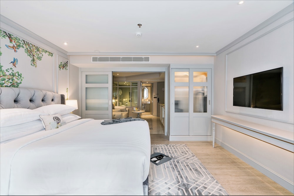 The Living Suite photo 3