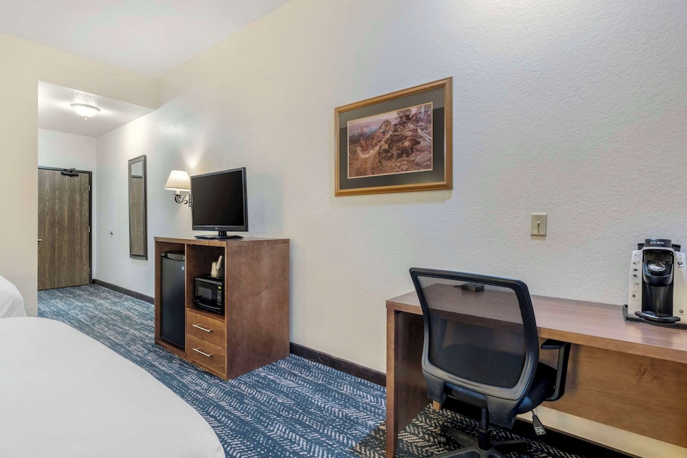Standard Room, 2 Queen Beds - Photo 3