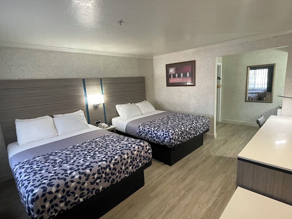 Deluxe Single Room, 1 King Bed, Accessible