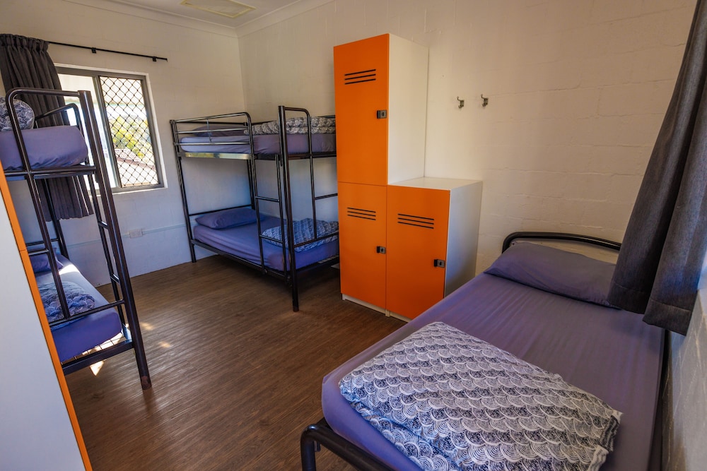 Bed in 5-Bed Female Dormitory with Shared Bathroom photo 2