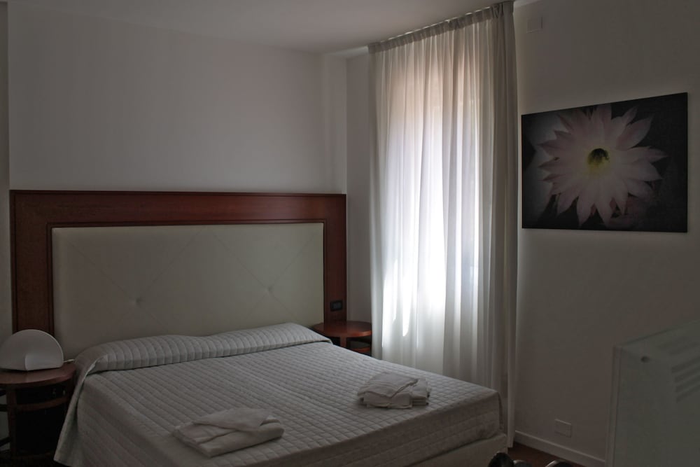 Classic Double Room Single Use, Garden View photo 1