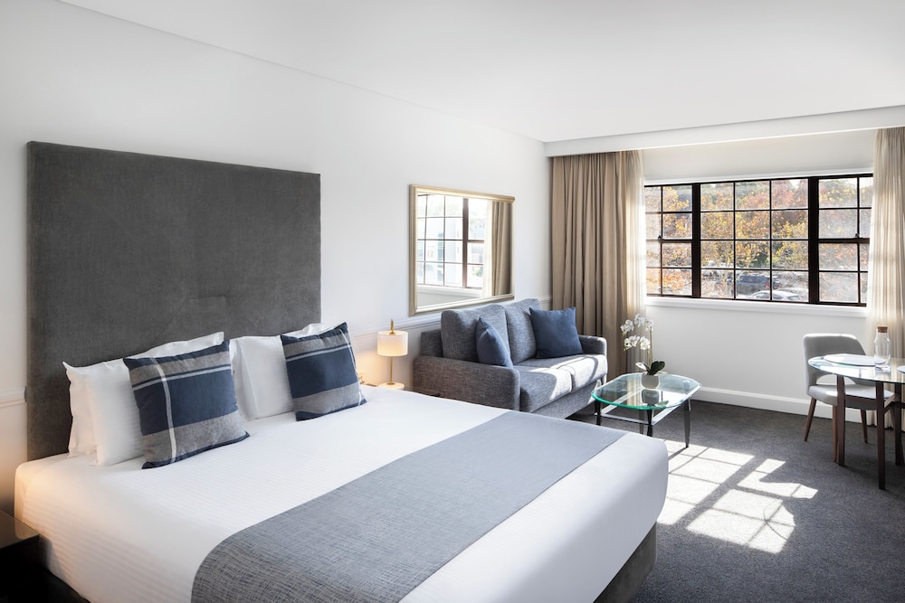 Superior Room, 1 Queen Bed - Photo 5