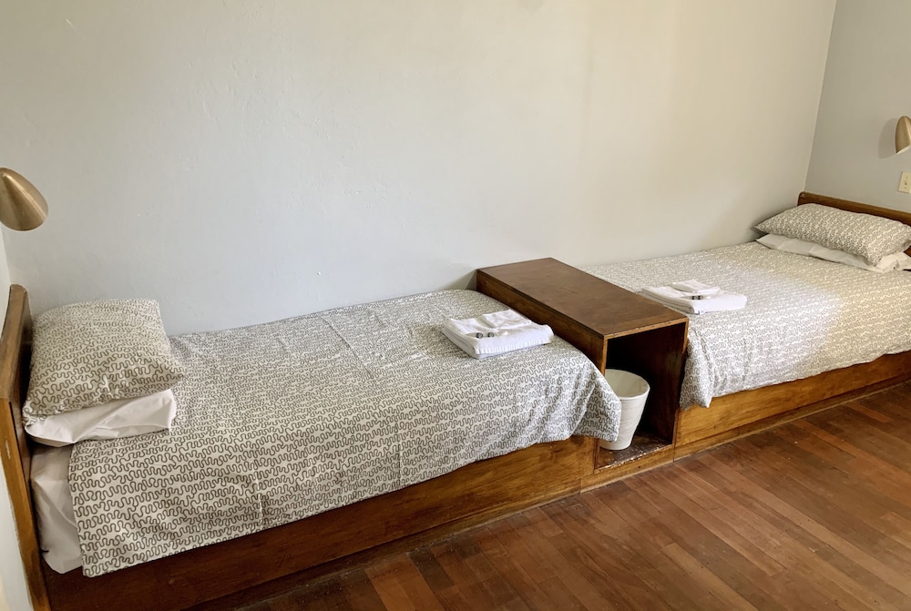 Basic Twin Room - Photo 5