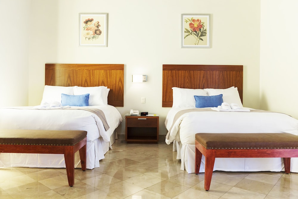 Superior Room, 2 Double Beds photo 2