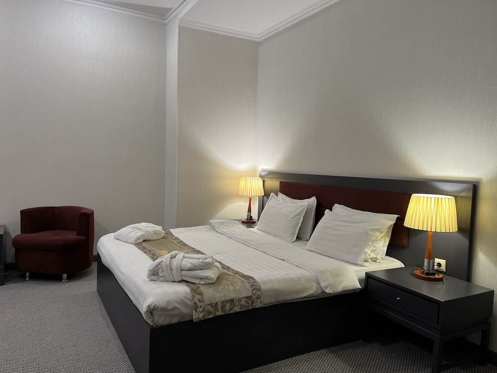 Economy Double Room, No Windows photo 1