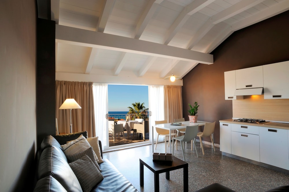 Superior Penthouse