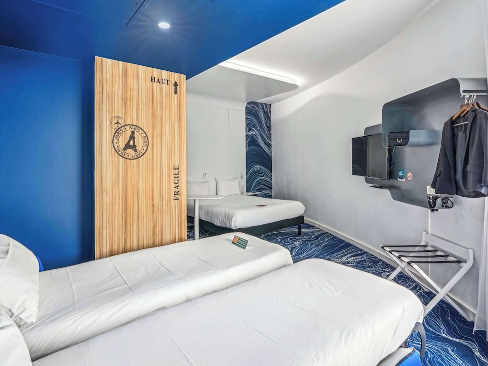 Standard Room, 2 Twin Beds - Photo 6