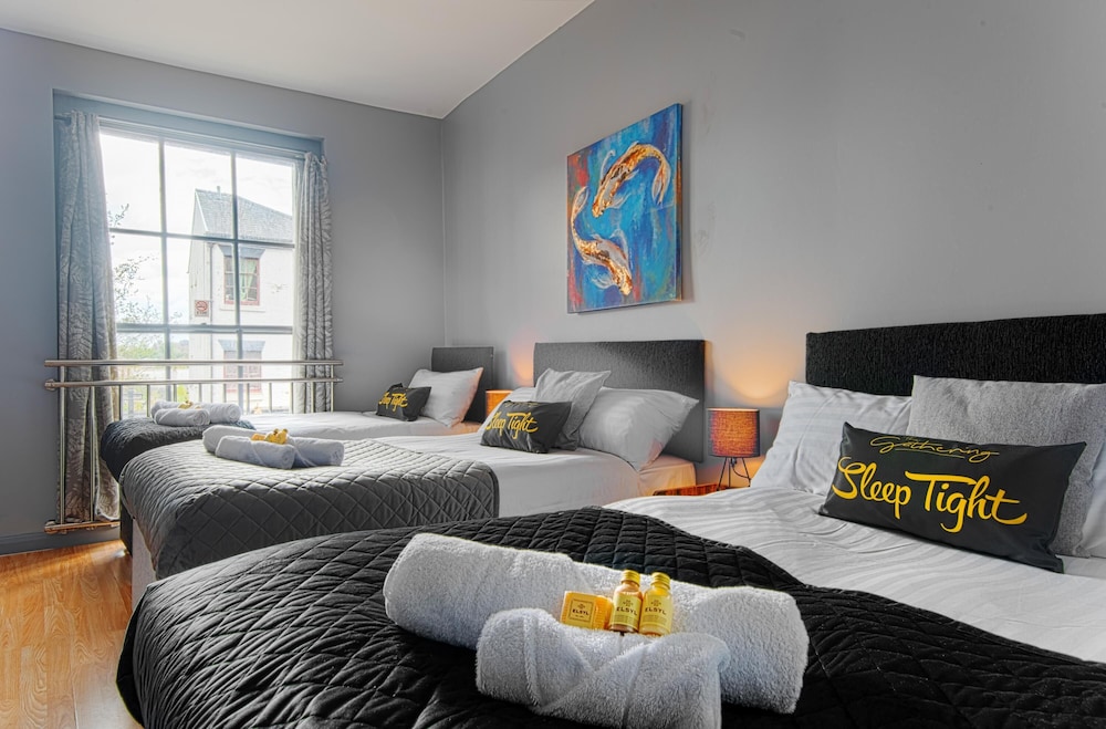 Apartment photo 1